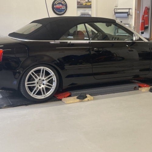 Audi Cabriolet behandlet med keramisk coating for dyb sort finish