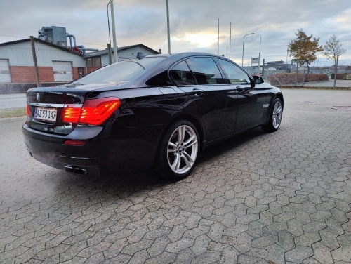 BMW sedan med keramisk coating og højglans finish