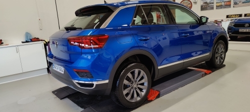 VW SUV bagparti efter keramisk coating med forbedret glans og afvisende effekt